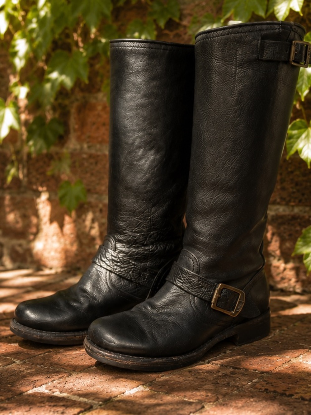 FRYE Black Leather Veronica Flex Harness Moto Biker Downtown Style Boots, 6.5B